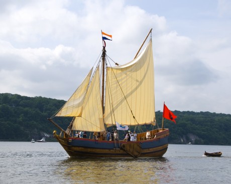 A replica of the Onrust, a Dutch ship that explored the Sound in 1614, sailing the Hudson River in 2009. Photo by Katy Silberger.
