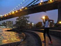 In comparison, the Manhattan Bridge at the high, or King tide. Photo by Rob Buchanan.