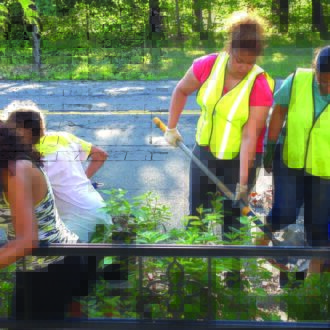 In 2014 and 2015, LIS Futures Fund grants supported a project to install bioswales to reduce stormwater pollution in New Haven, including in underserved communities. Turn to page 2 to learn how BIL funds are establishing a new lisp grant program dedicated to underserved and overburdened communities.