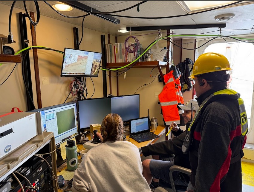 Research cruise aboard the RV Connecticut in May 2025