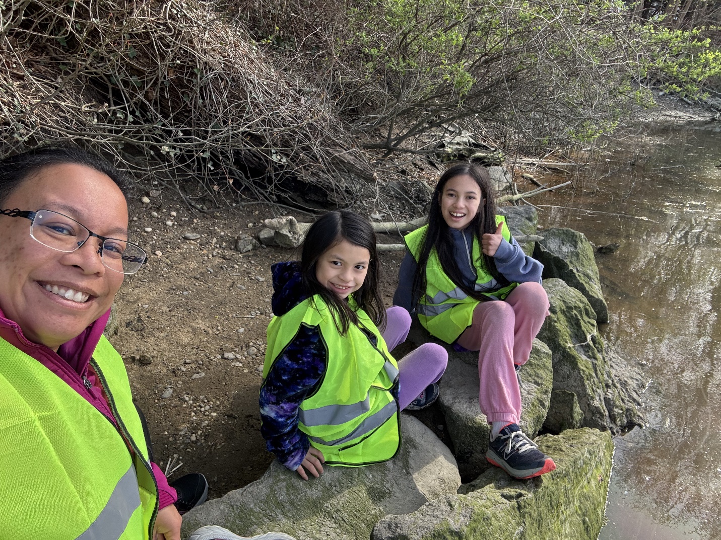 Arnette snaps a selfie with her daughters during a survey. Photo credit: Ariel Arnette